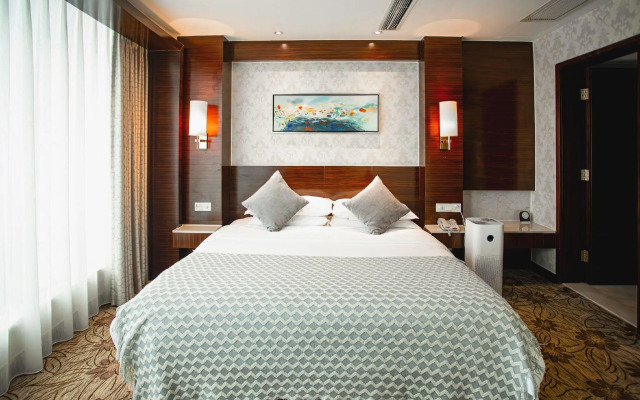 Cenbest Jinling Grand Hotel