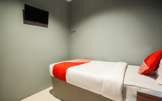 OYO 990 Stadion Residence Syariah