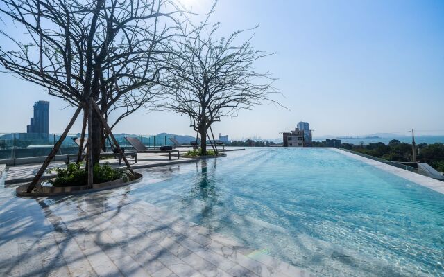 Arize Hotel Sri Racha