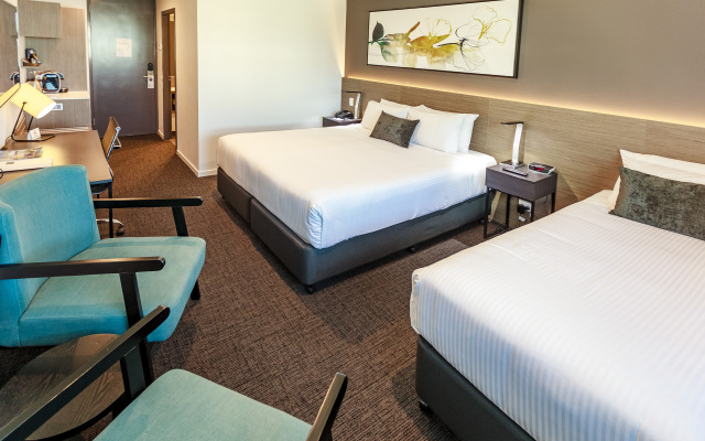 Mercure Sunshine Coast Kawana Waters