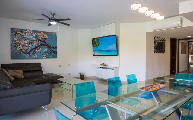 Stunning Ocean Front By Condo Boutique