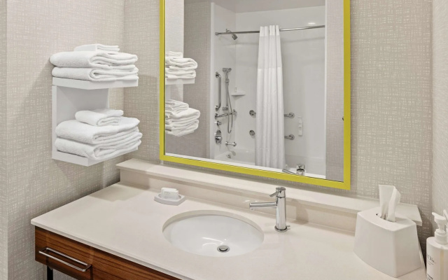 Hampton Inn & Suites Cincinnati West