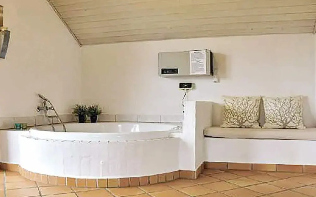 6 Person Holiday Home in Ulfborg