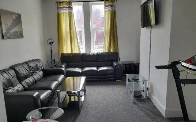 2-bed Apartment Near Beaches & Attractions Petsok