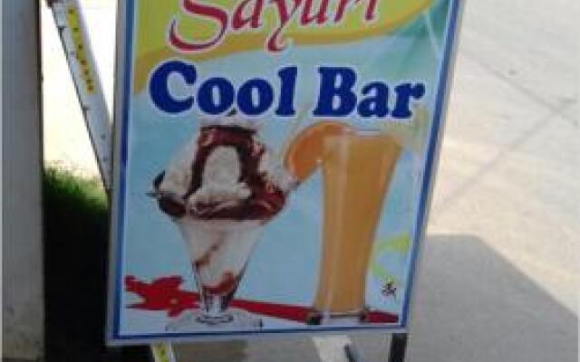 Sayuri Guest and Cool Bar