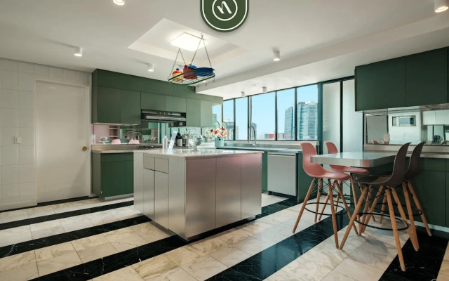 Campos Eliseos 75 PH