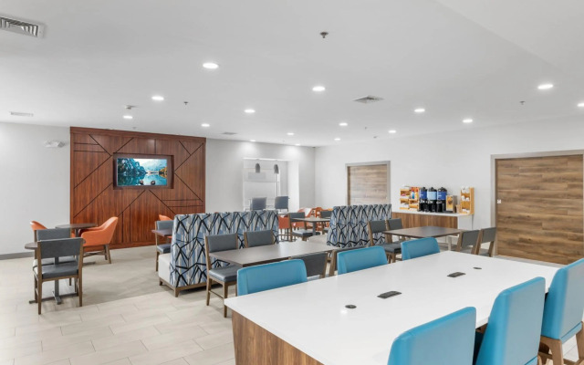 Holiday Inn Express Hartford – Newington, By IHG