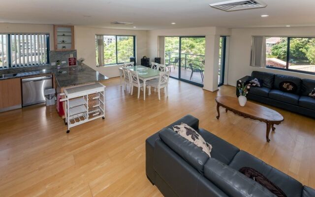 Yacaaba Terrace, Unit 9, 3 Yacaaba Street