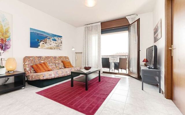 Colourful Flat Borgo Roma