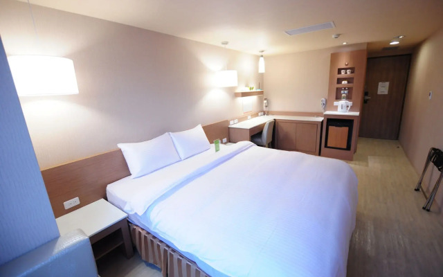 Kindness Hotel - Tainan Chihkan Tower