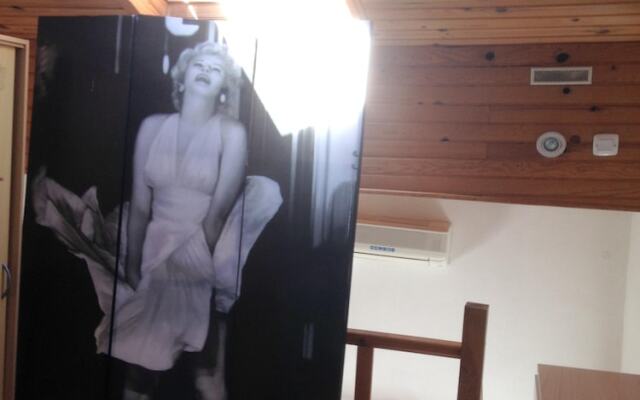 Studio in Saint-jean-d'angély, With Private Pool, Enclosed Garden and