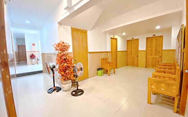 Hotel Minh Hang
