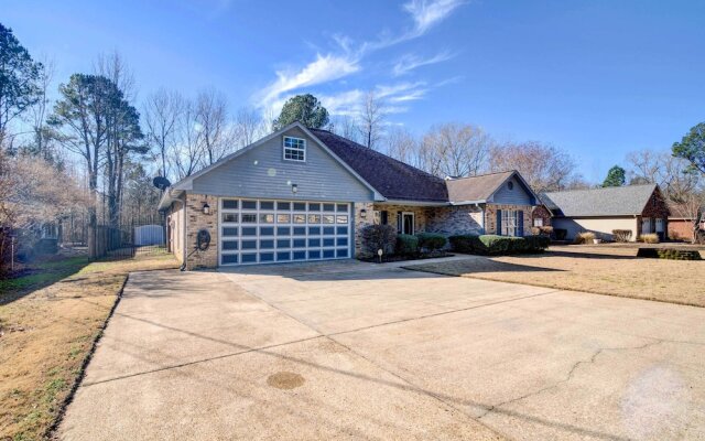 Starkville Vacation Rental ~ 2 Mi to Msu!