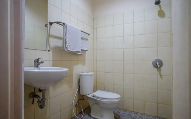 OYO 427 Hotel Galaxy