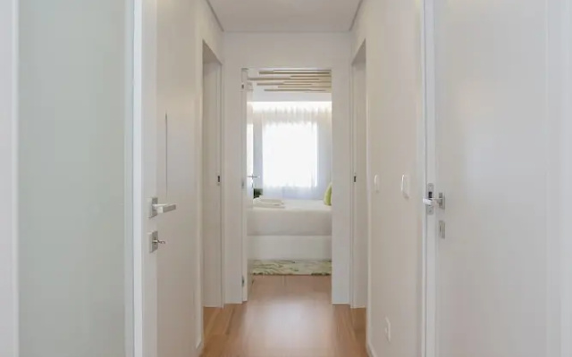 Liiiving -Luxury River View Apartment VI