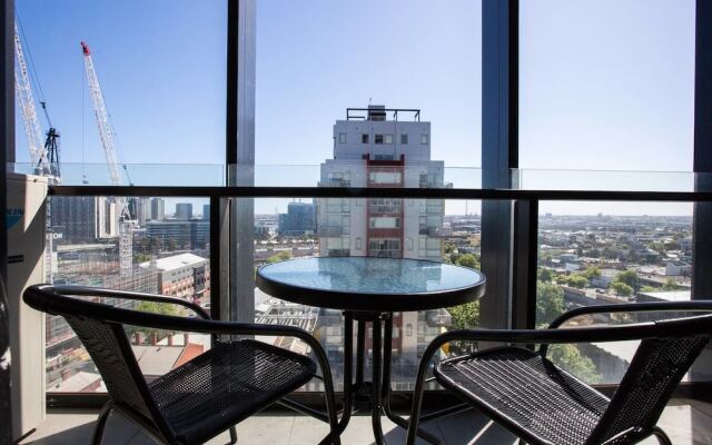 66 Elegant Glance 2 BD 2 Bth LV 10 Near Garden