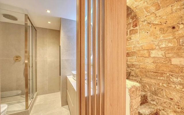 Central Historic Loft by Architect, Near Louvre