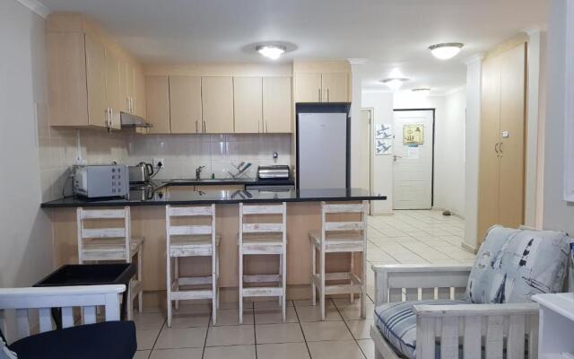 Point Village Accommodation - Santos 18