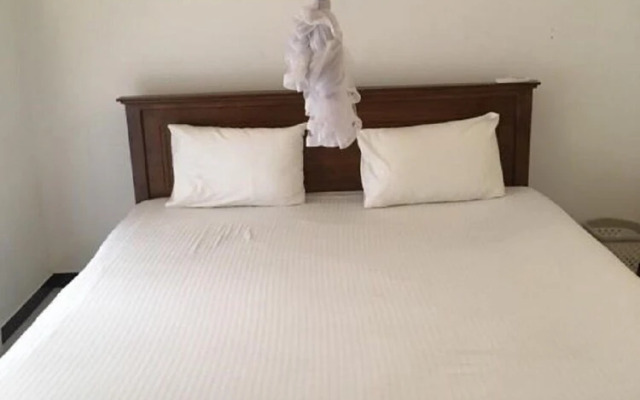 Yasra Holiday Villa