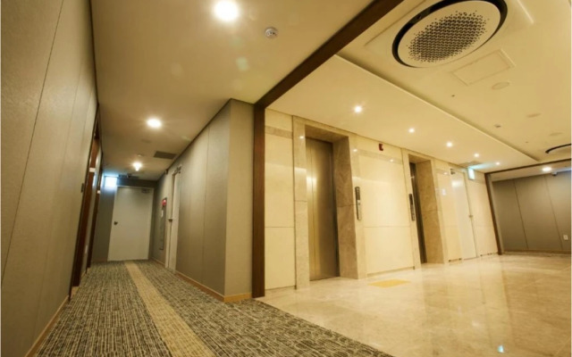 THE RECENZ Dongdaemun Hotel