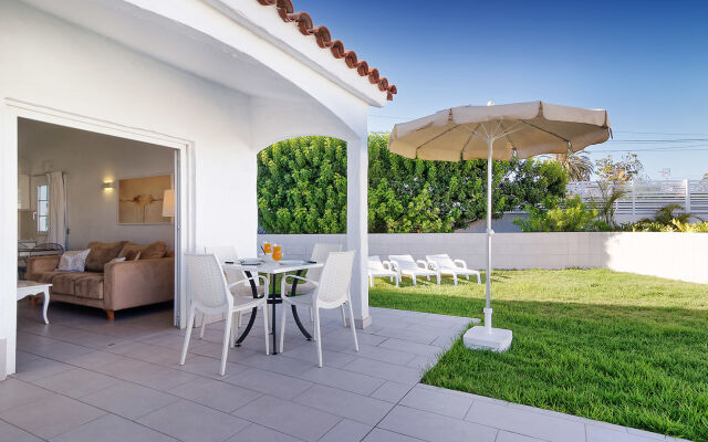 Bungalows Adonis