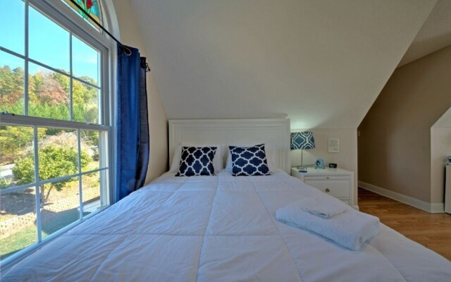 Sunshine Cove - 5 Br Home