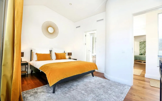 Green Gorgeous - 3 Bedroom Getaway in the Heart