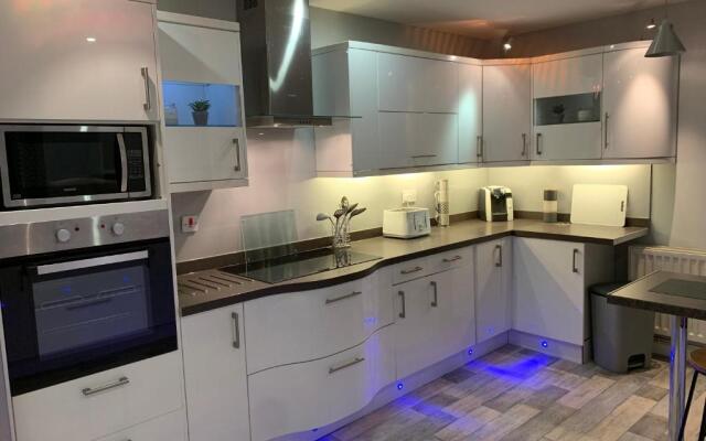 Westend Holiday Room 1 Brecon - Shared Bathroom
