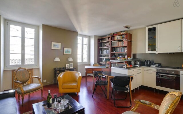 Amazing Le Marais Flat - 2 Mins to Hôtel de Ville