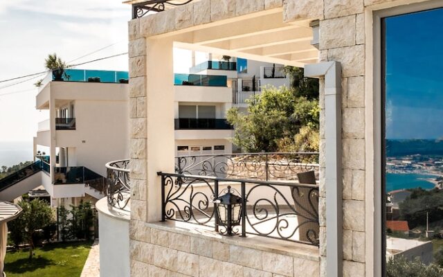 The View Premium Villas