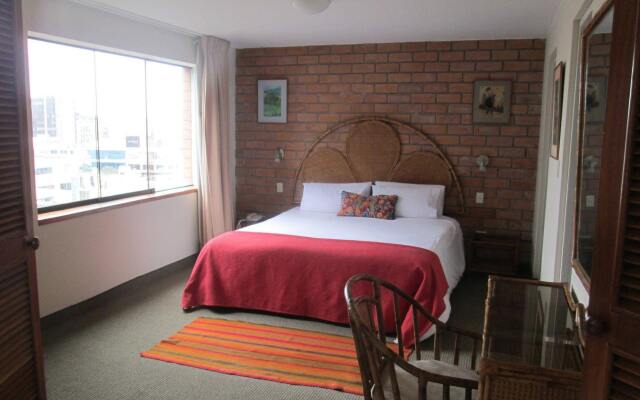 Suites Real Hotel