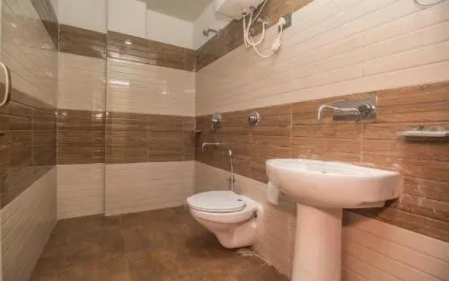 Hotel Blue Sapphire By OYO Rooms