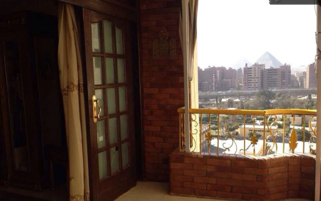 Pyramid Rise Apartments