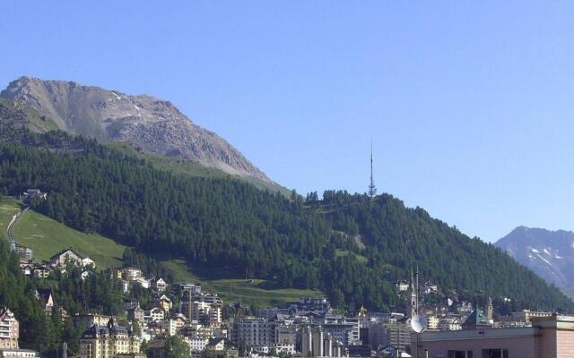 swissme-Seeblick-Balkon-55qm-Parkplatz-Nahe Bergbahn