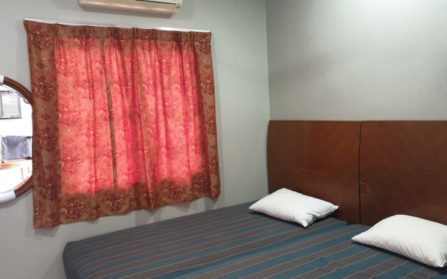 4 Bedroom Bungalow With Private Pool