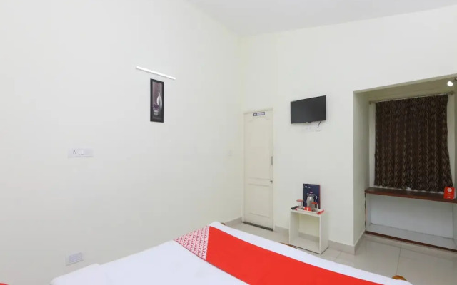 Rose Flower Nest by OYO Rooms
