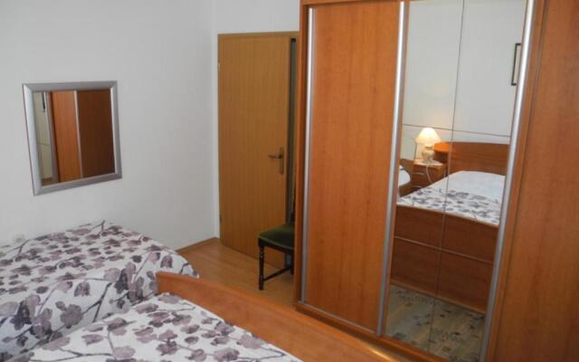 Apartment Elma 31 pax 1st floor