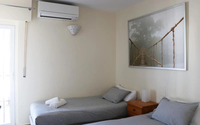 2 bedroom apartment Paradorares Ne