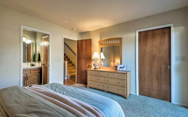 Cozy Groveland Townhome, Day Trip to Yosemite