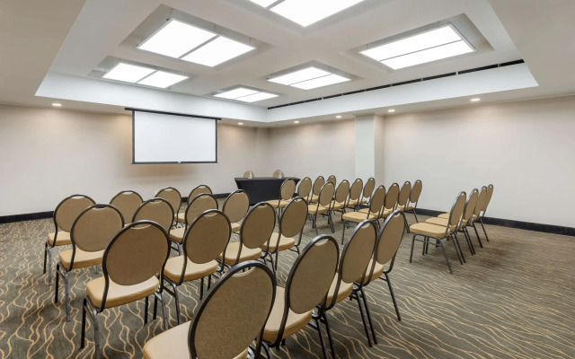 Best Western Plus Ottawa City Centre