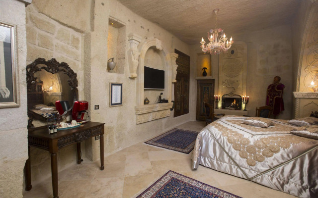 Elika Cave Suites & Spa