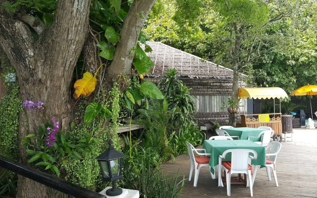 Sunset Village Beach Resort