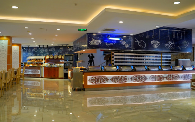 Club Aqua Plaza