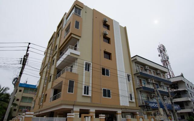 Sk7 Service Apartments by OYO Rooms