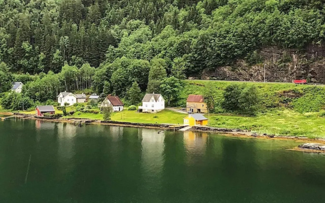 6 Person Holiday Home in Oystese