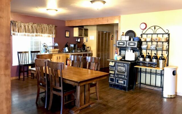 FairBridge Inn & Suites Kellogg