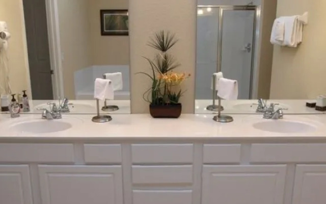 ACO - Universal Boulevard