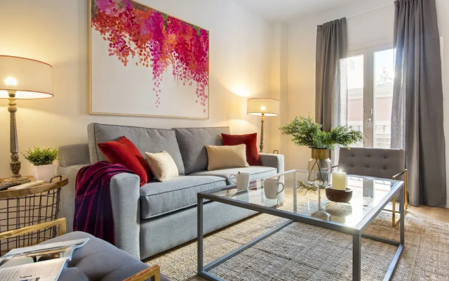 2 Bd Apartment in the Center of Seville. Baños III