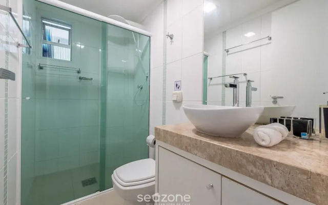 Cozy 3BR apt W/balcony sea View Cet1702