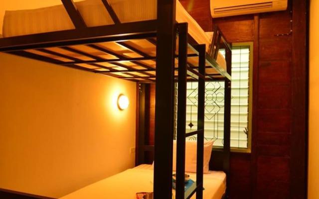 La Moon Hostel